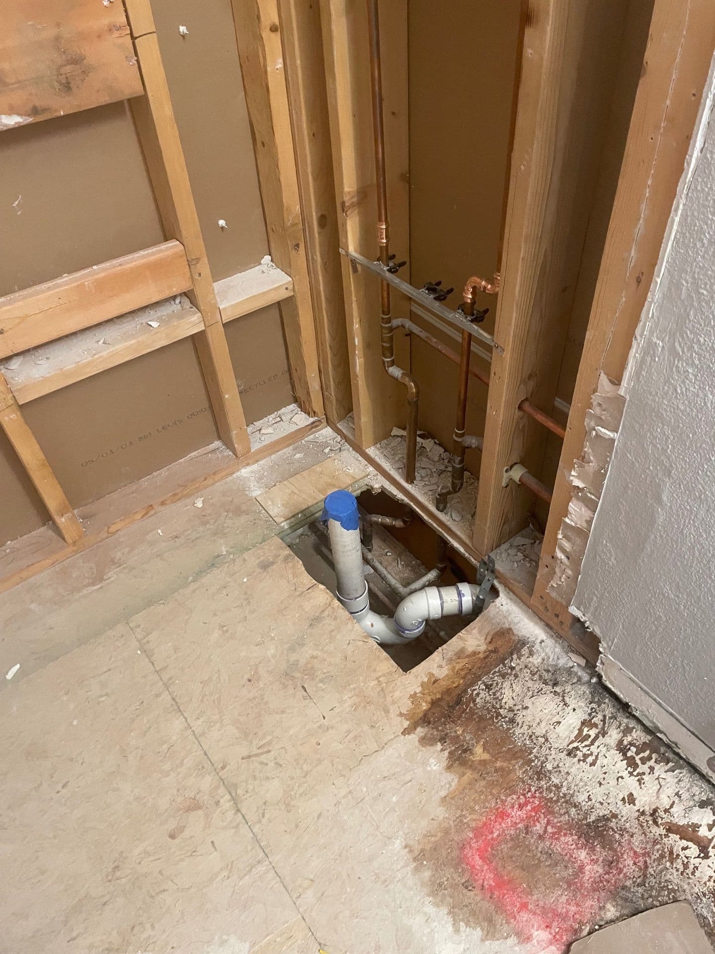 Gallery photos for Plumbing Shift for an Elegant Bathroom Makeover: Image #2