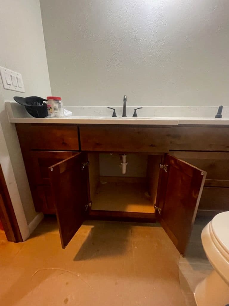 Gallery photos for Stunning Bathroom Transformation with Modern Flair: Image #1