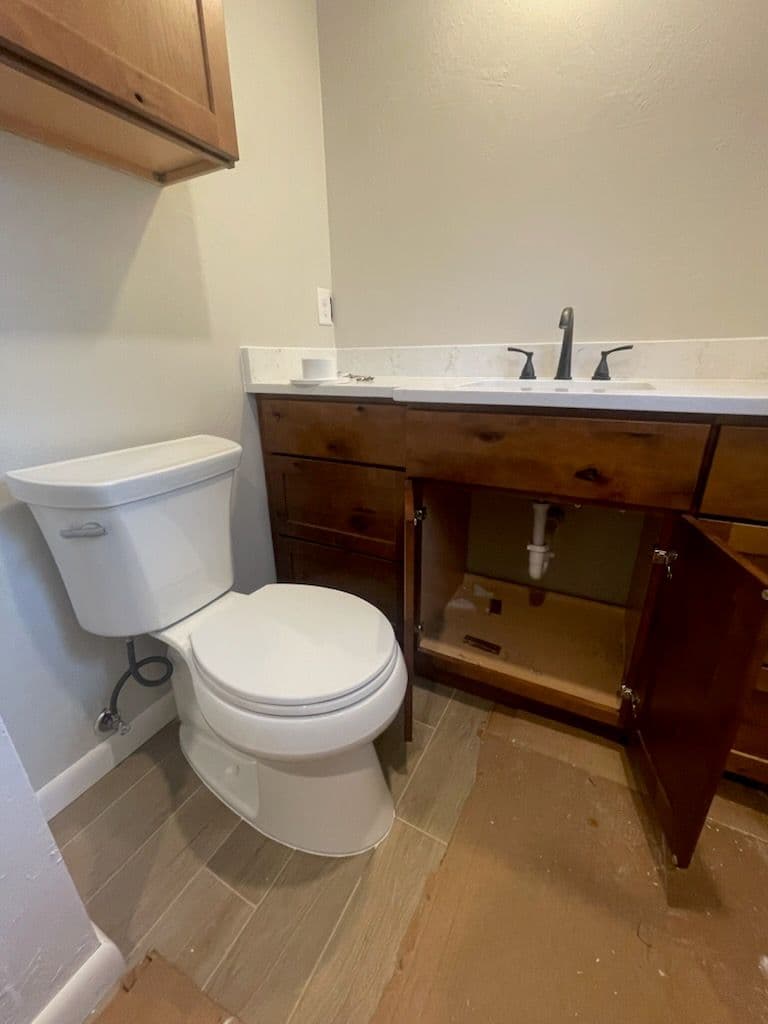 Gallery photos for Stunning Bathroom Transformation with Modern Flair: Image #2